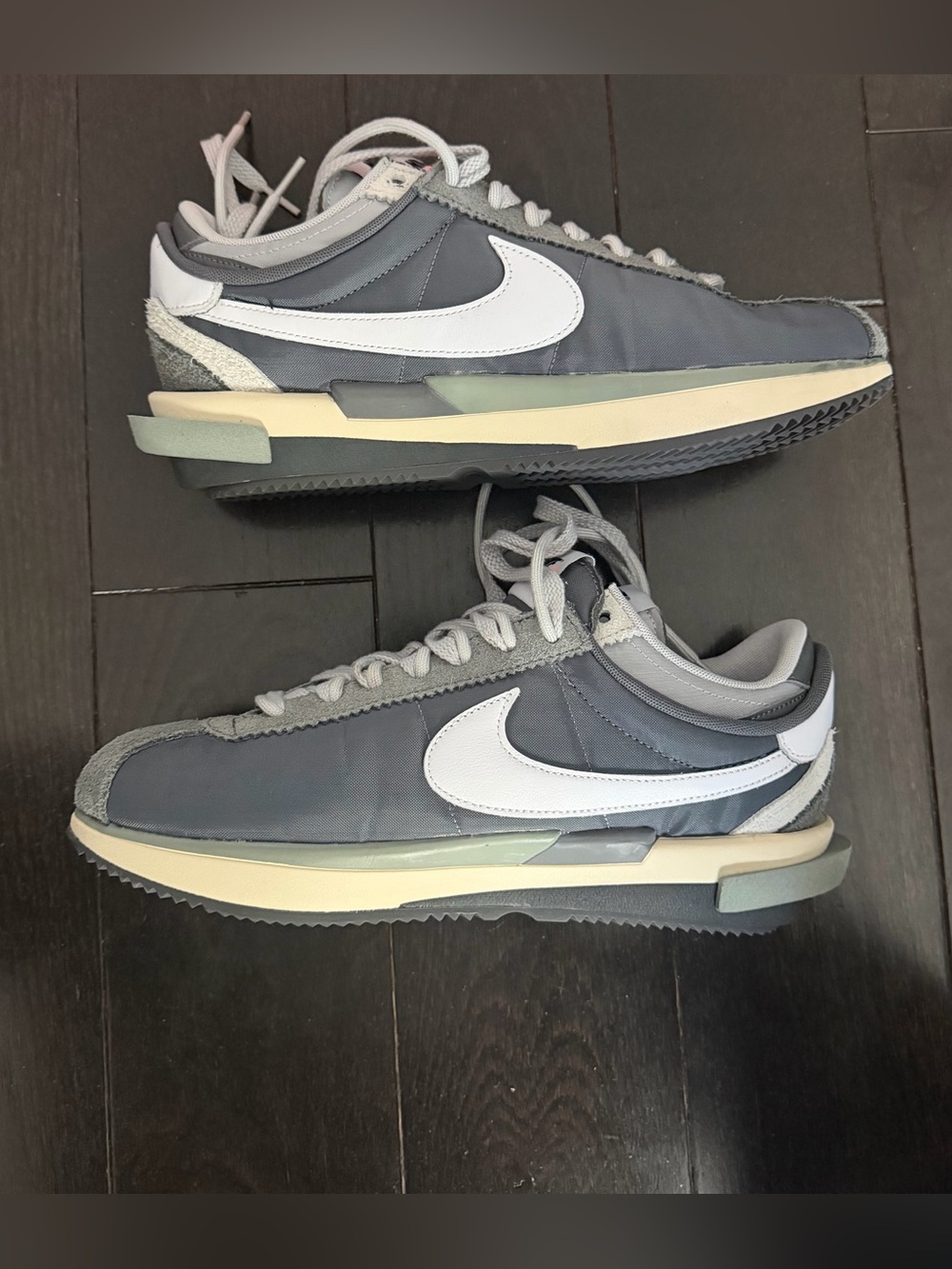 Nike 2022 Sacai x Zoom Cortez SP ‘Iron Grey’ (10.5)
Grey Dual-Tongue Sneakers - Picture 7 of 11
